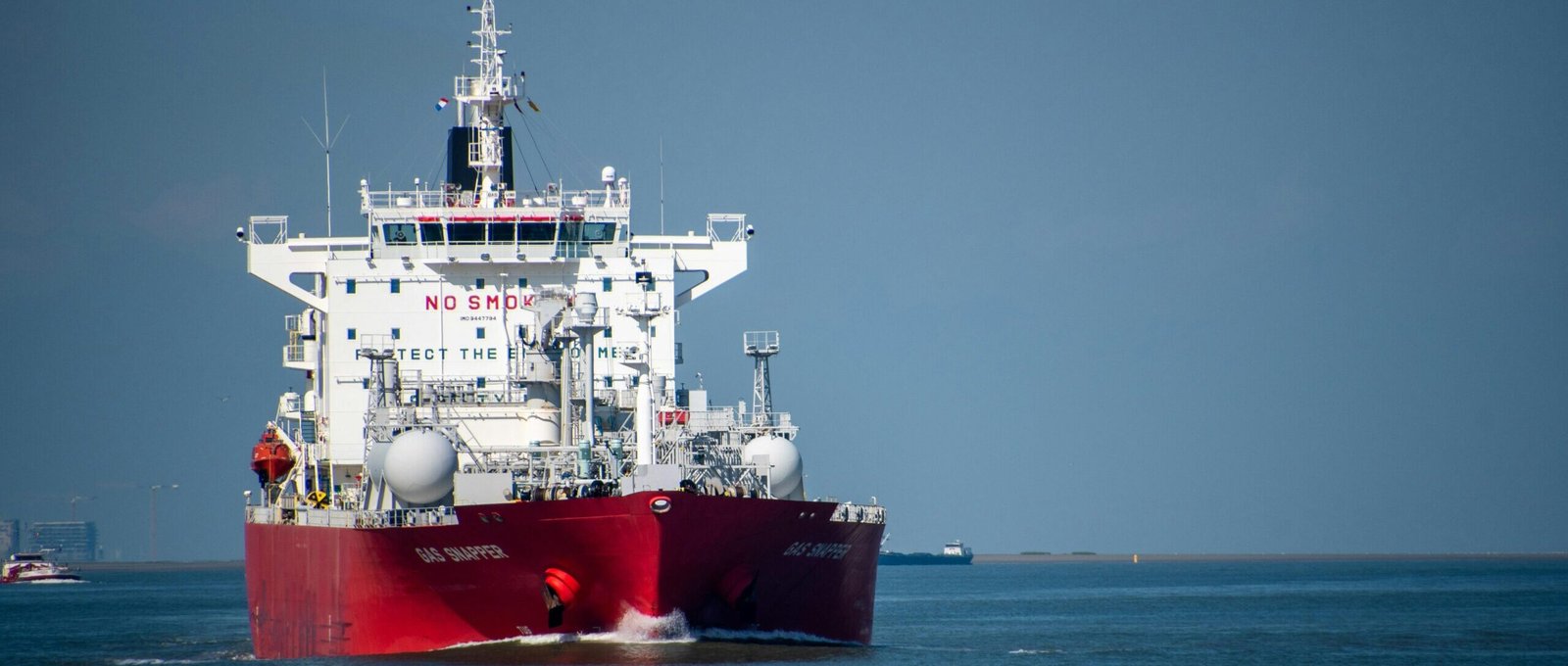 US Iran Standoff Deepens Amid Naval Seizure and Uncertain Peace Talks