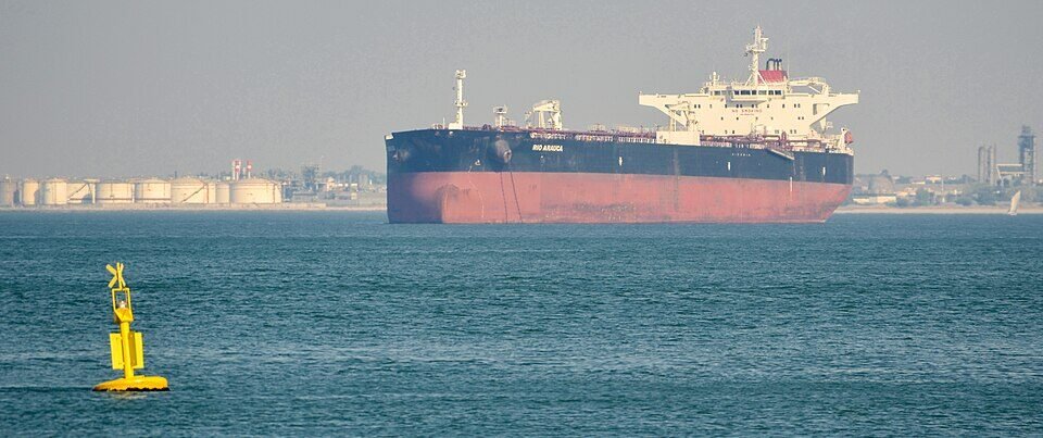 U.S. Signals Tougher Iran Strategy as Military Operations and Maritime Security Take Center Stage