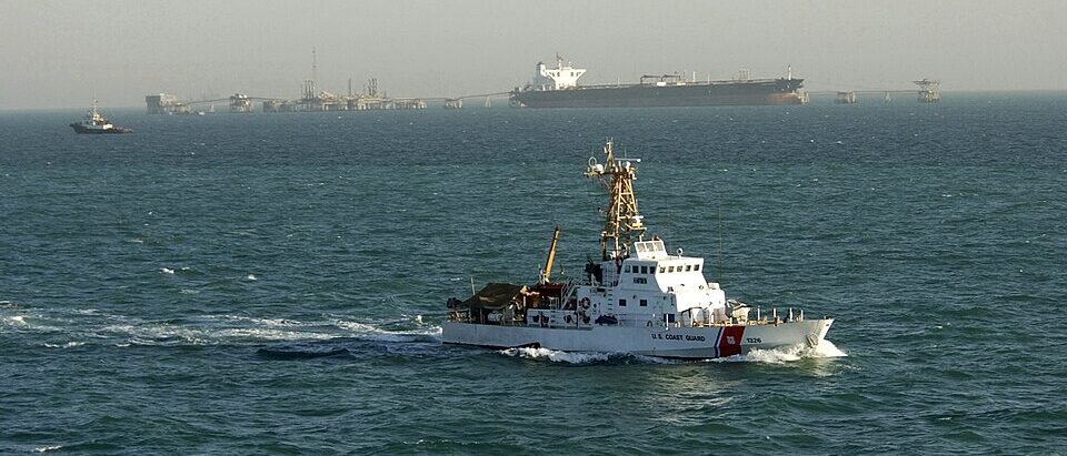 U.S. Conducts New Military Operation Targeting Missile Infrastructure Near Strait of Hormuz