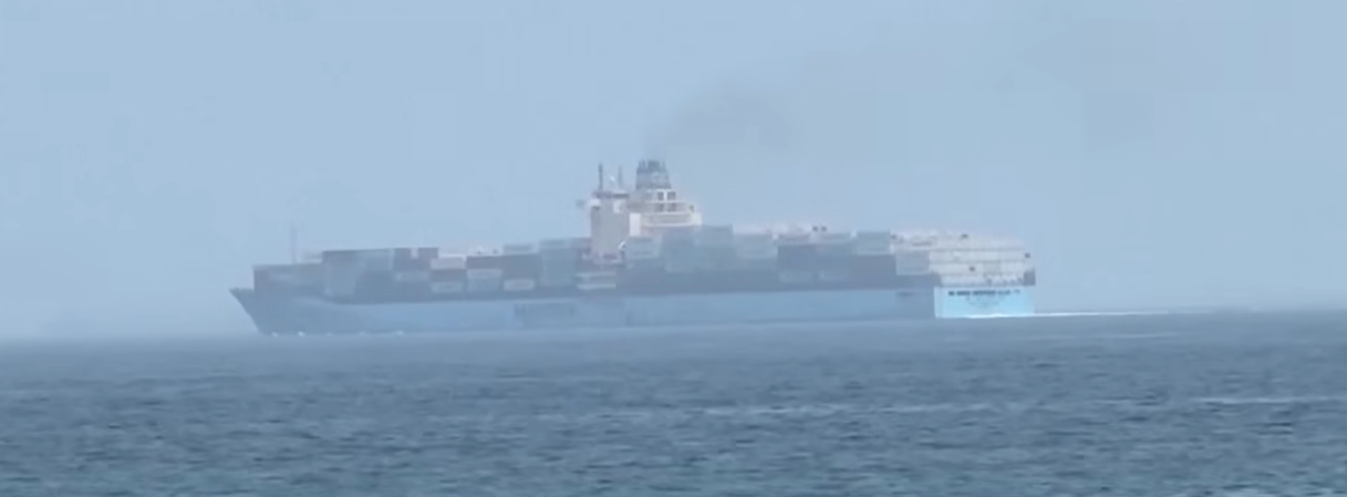 Trump Draws a Hard Line on Iran as Hormuz Tensions Raise Stakes for Global Trade