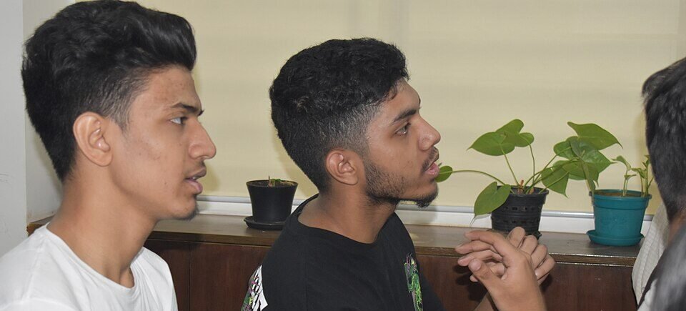 Young Israeli Voters Show Strong Rightward Shift as Security Concerns Dominate Election Debate